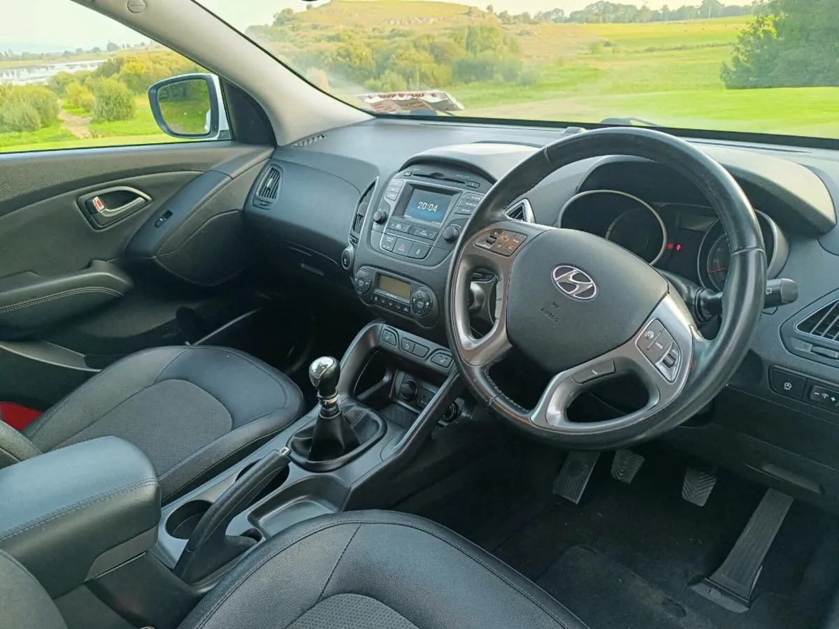 Hyundai IX35 Executive 2016 Low KM - Image 4