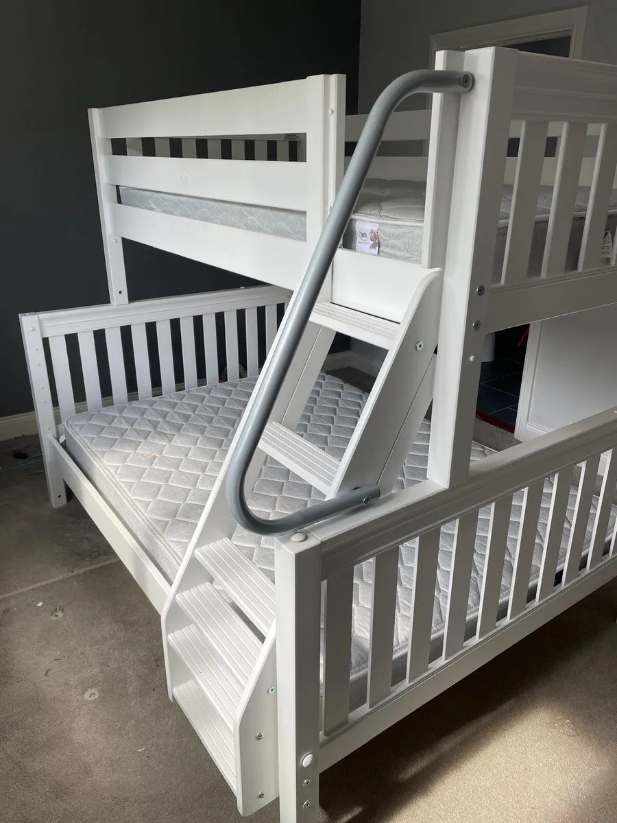 Bunk beds - Image 1