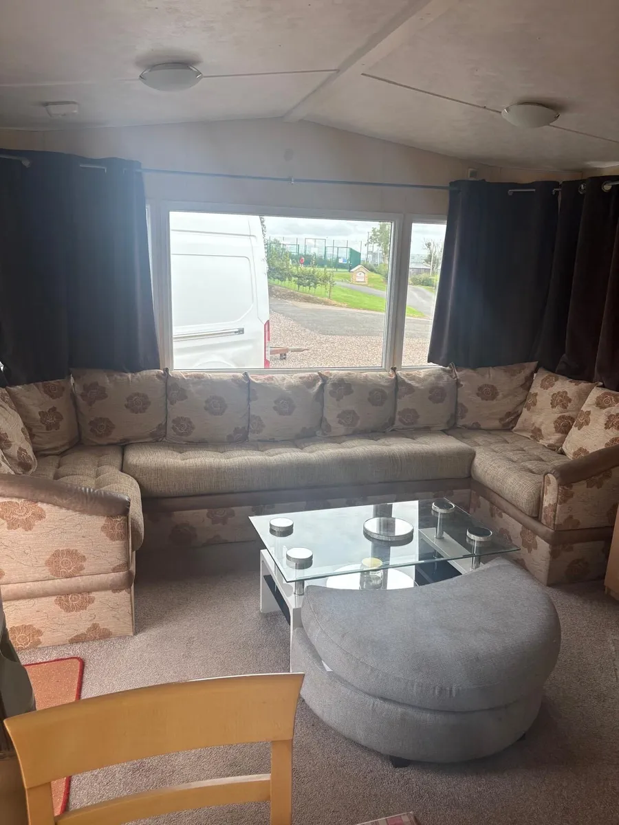 Mobile Home / Static 3 Bedroom Great Condition - Image 2