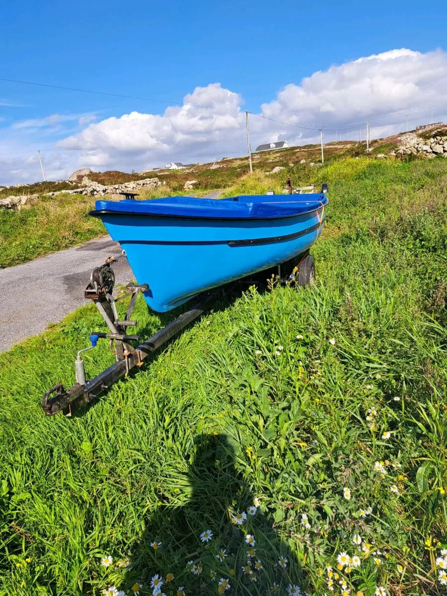 15 ft fibreglass boat - Image 1
