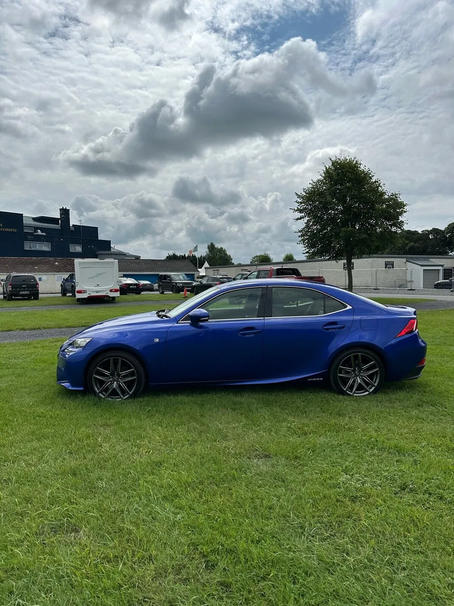 Lexus IS 300H F-Sport Low Miles - Image 4