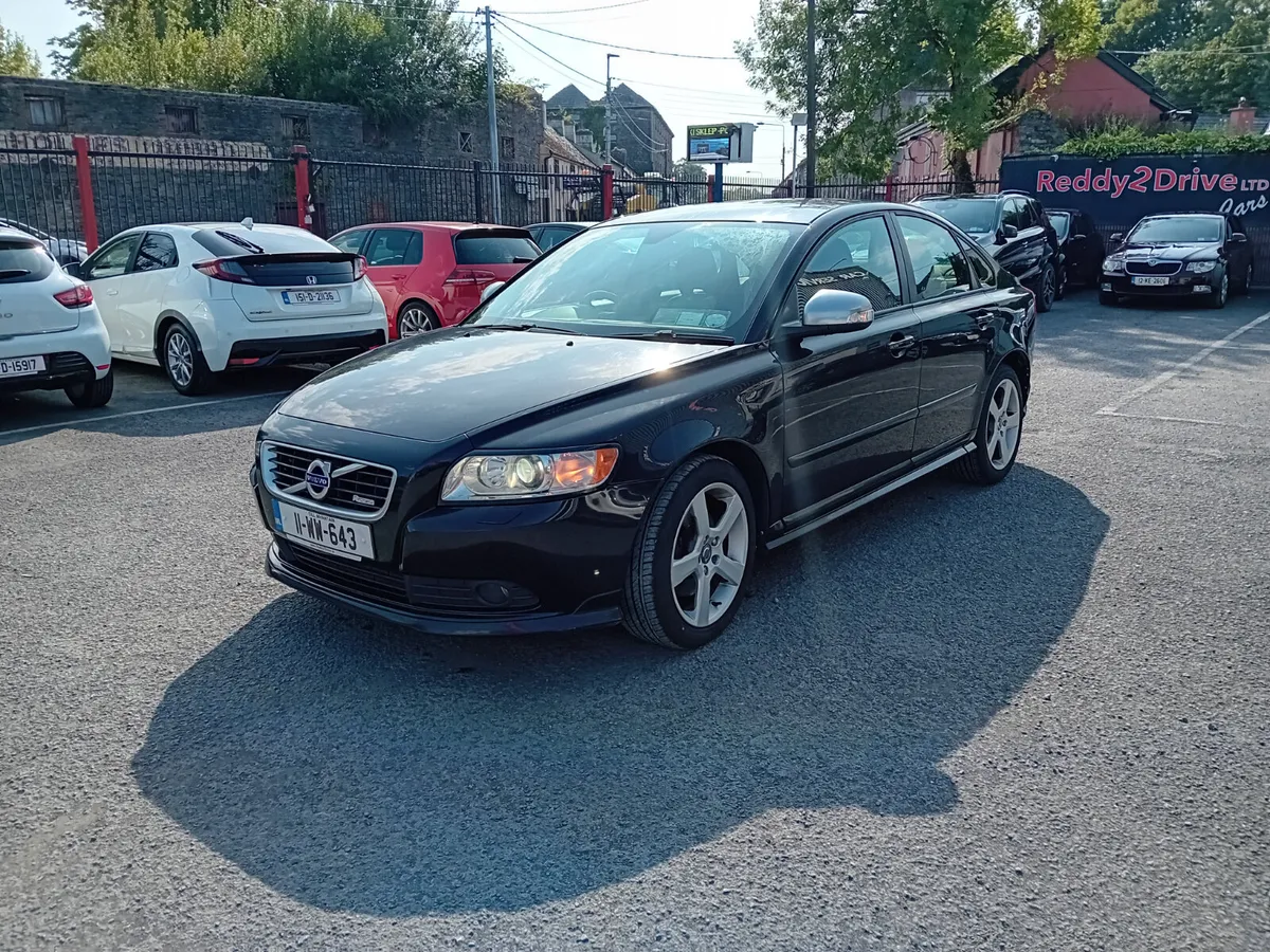11 VOLVO S40, 2.0D4 R DESIGN 6 SPEED - Image 2