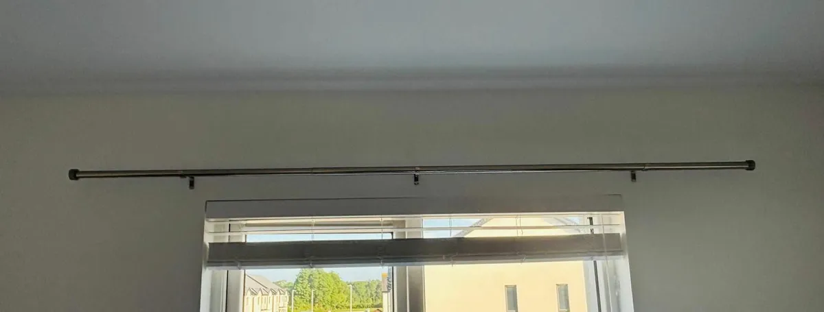 Amateur Handyman - Curtain Pole Installation - Image 2