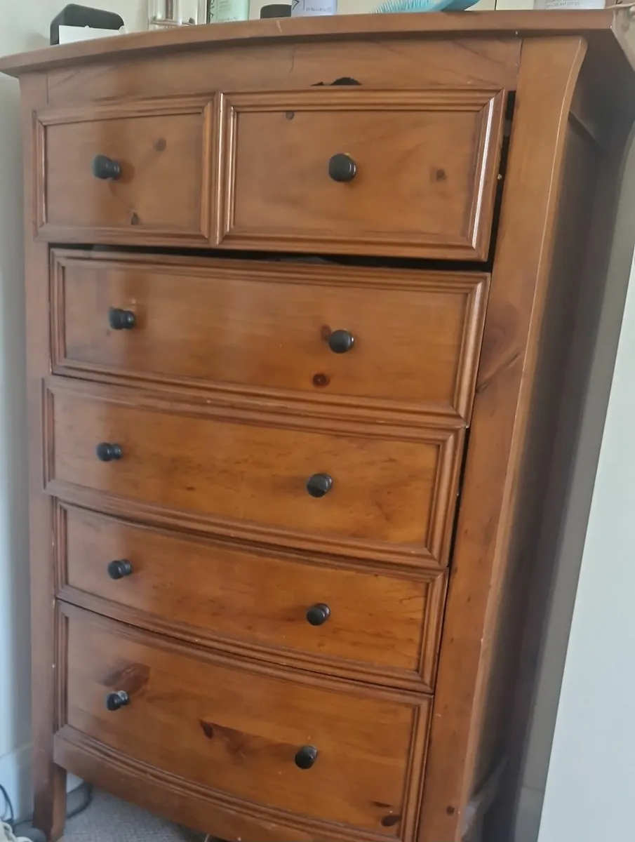 Chest of drawers - Image 1