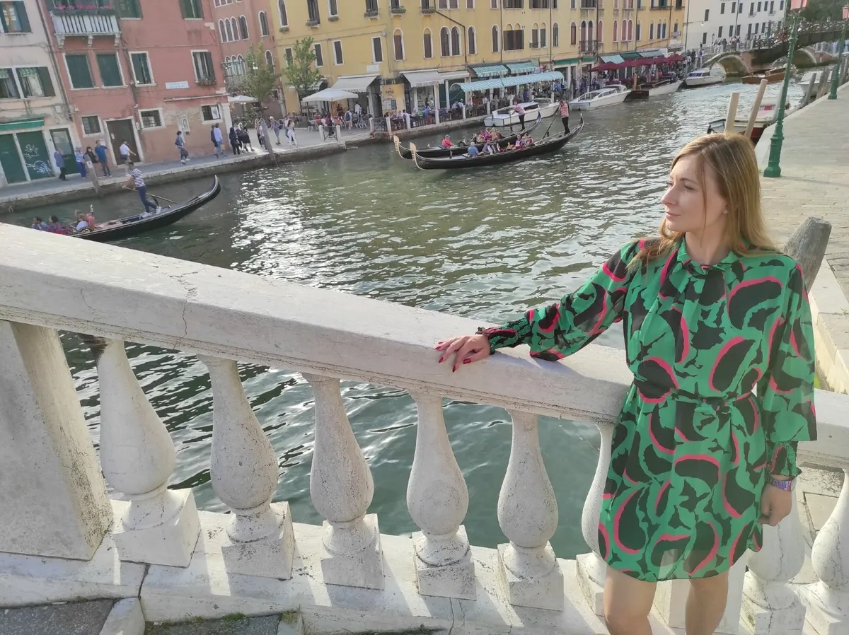 Stylish green dress - Image 4