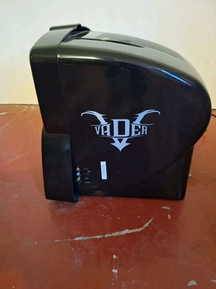 Star wars tv/dvd player - Image 4