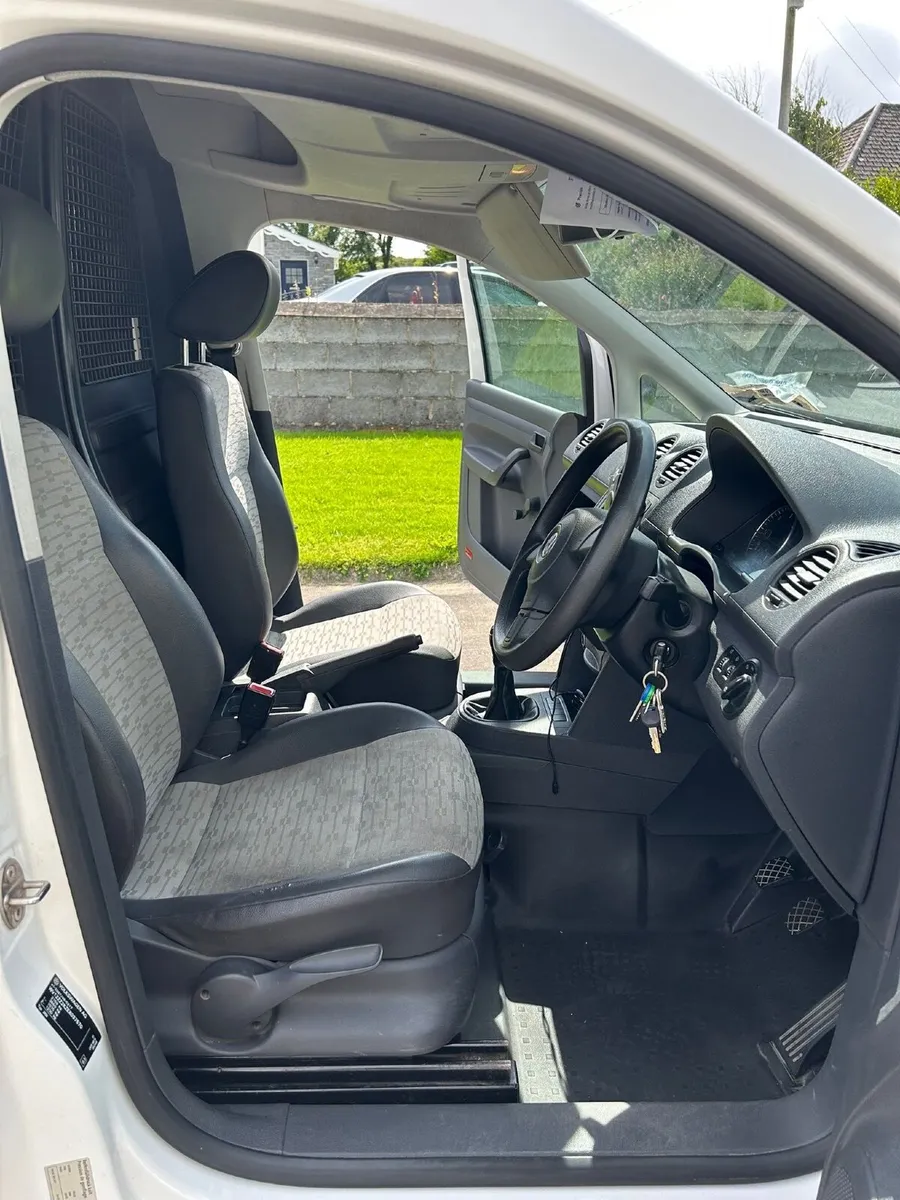 Volkswagen Caddy 2013 - Image 3