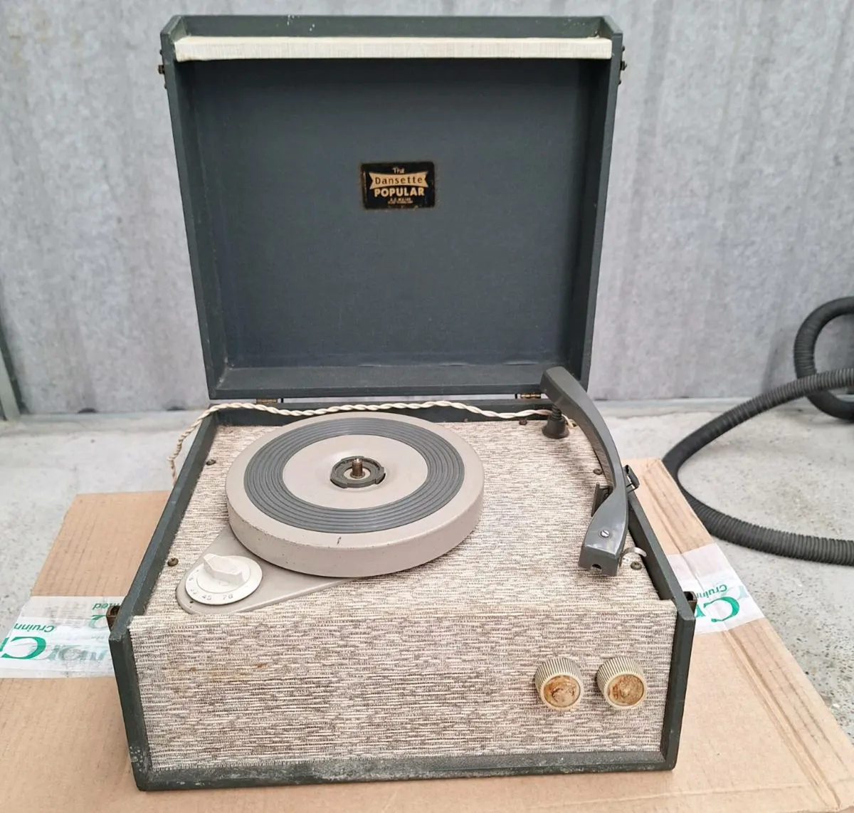 Portable record player - Image 1