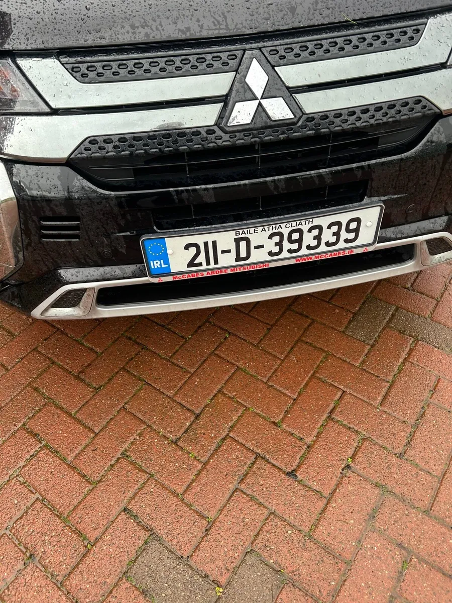 Mitsubishi Outlander 2021 PHEV 2.4L EXCEED AWD - Image 2