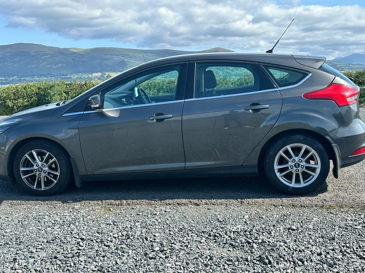 Lovely Ford Focus with brand new 2 years NCT & Tax - Image 3