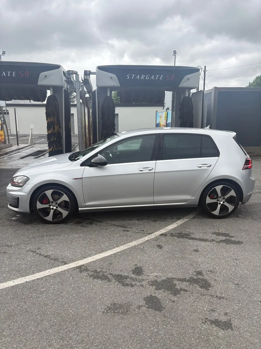 Volkswagen Golf GTI DSG - Image 4