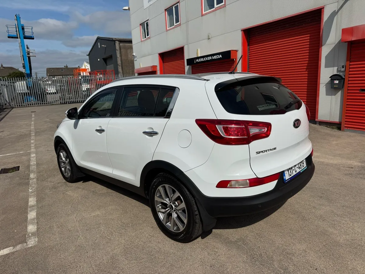 2013 Kia sportage  high spec - Image 2