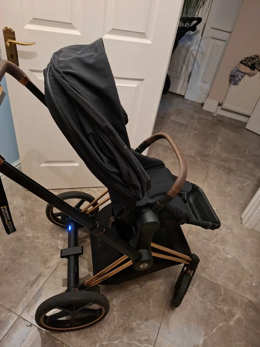 Cybex e-Priam,carry cot,car seat - Image 2