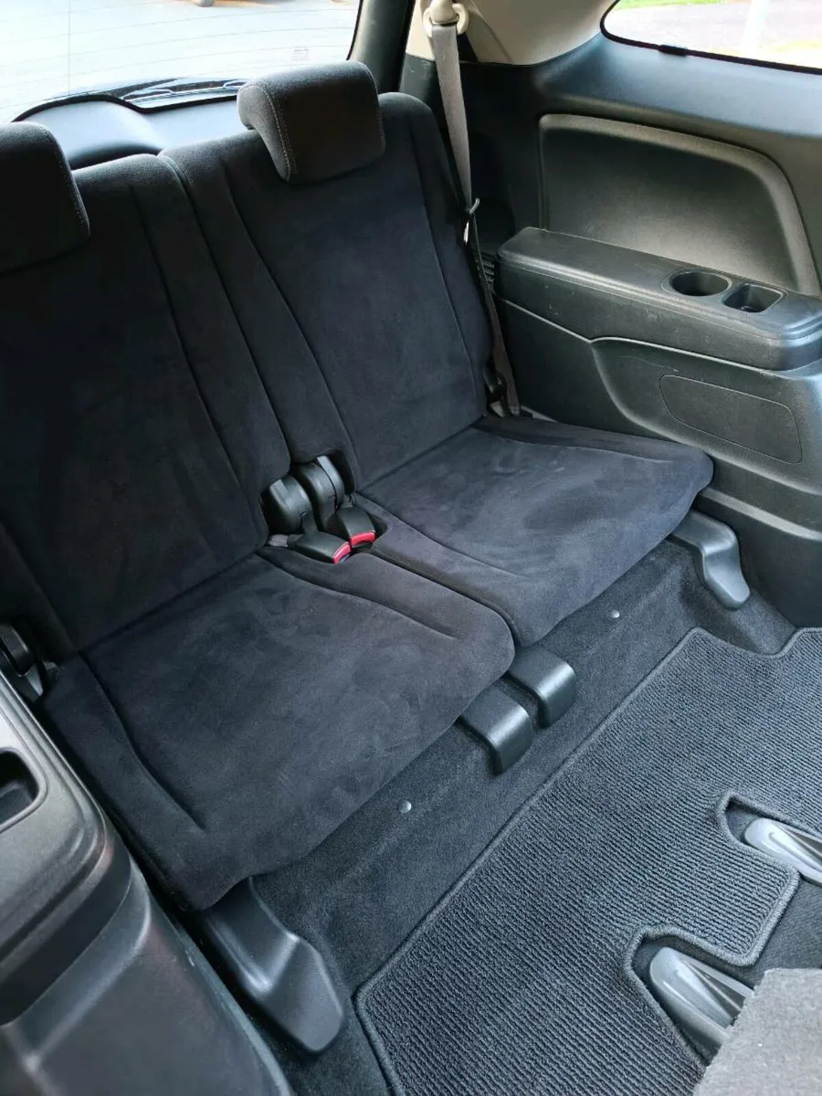 Honda Stream RSZ Automatic - Image 4