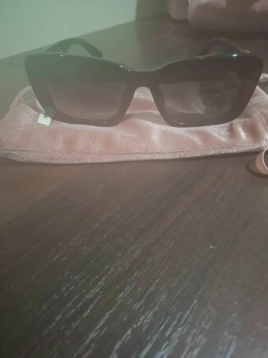 Miu Miu sunglasses genuine frim brown thomas - Image 4