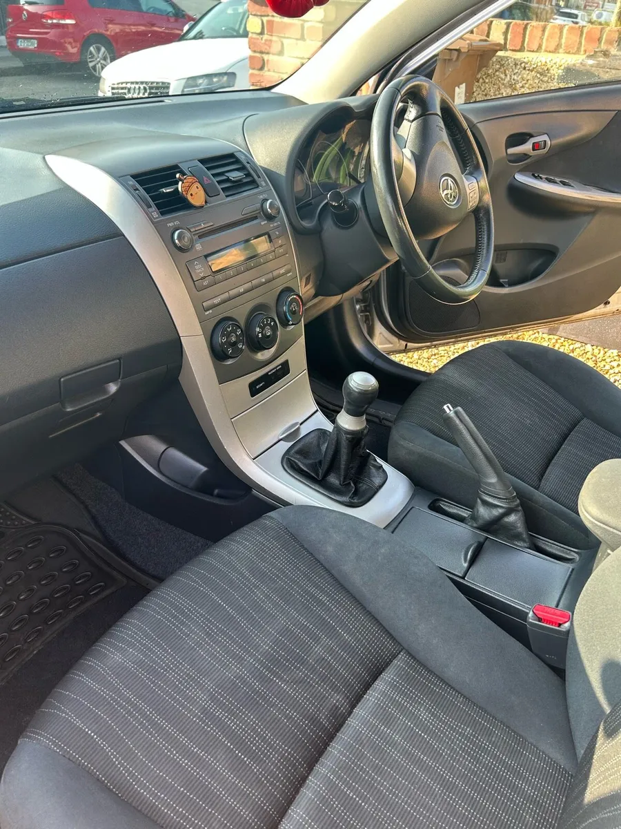 Toyota Corolla - Image 3