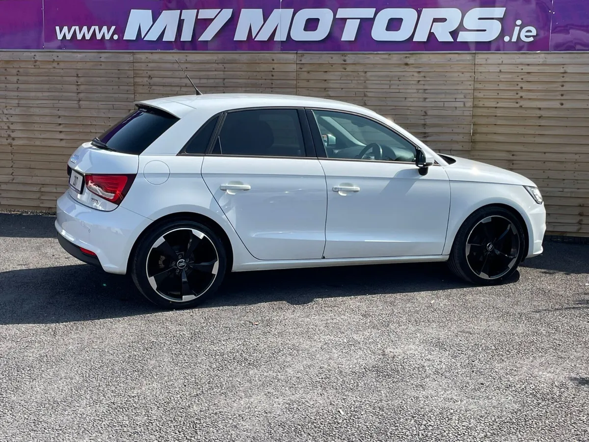AUDI A1 1.4 TFSI AUTO LOW KMS - Image 4