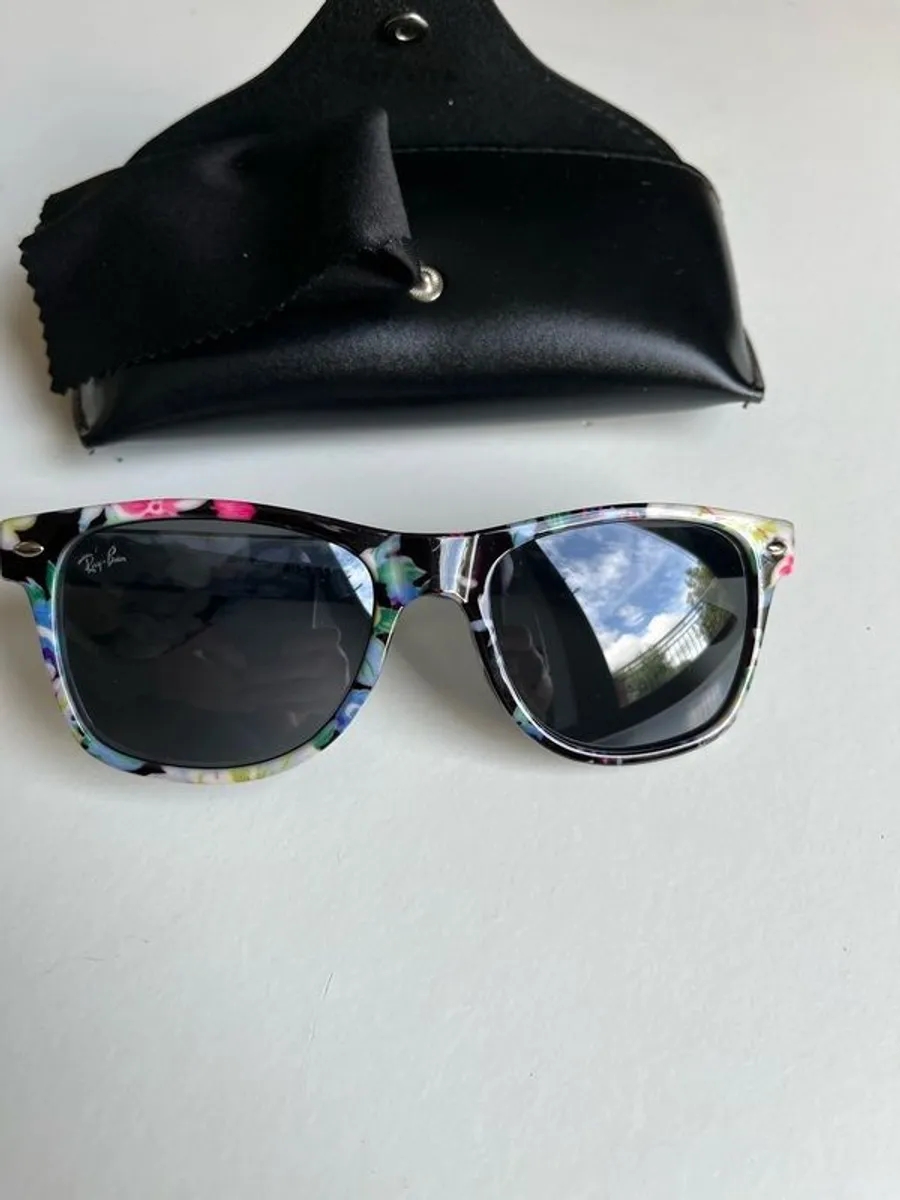 Ray-Ban Women's Sunglasses - Image 1