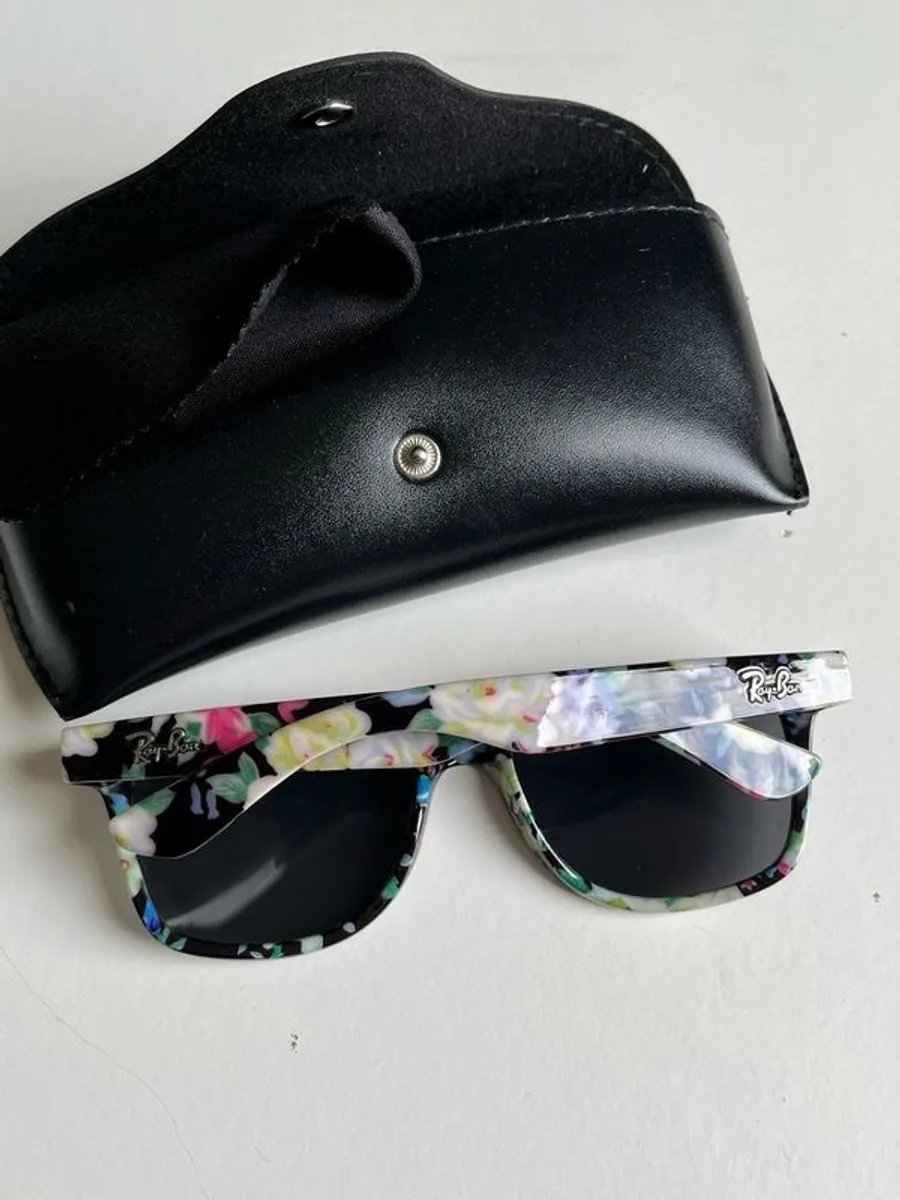 Ray-Ban Women's Sunglasses - Image 4