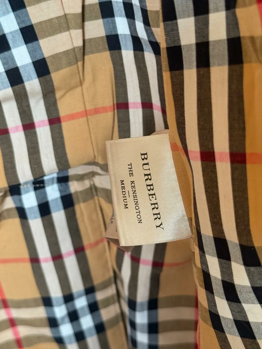 Womens Burberrys size xs/s - Image 4