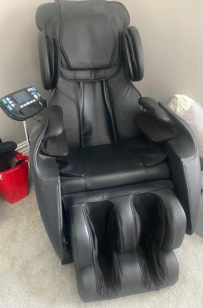 Luxury Massage Chair (Like New!) €450 - Image 1