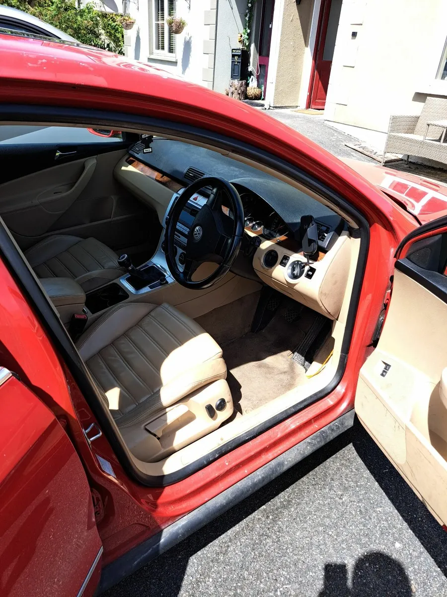 Volkswagen Passat 2006 - Image 1