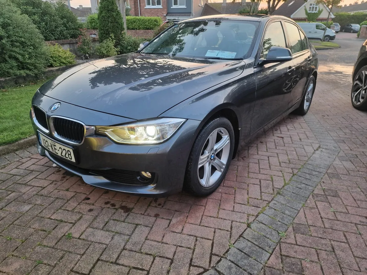 BMW 3-Series 2013 Diesel - Image 2