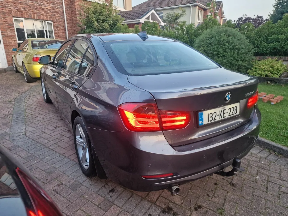 BMW 3-Series 2013 Diesel - Image 3
