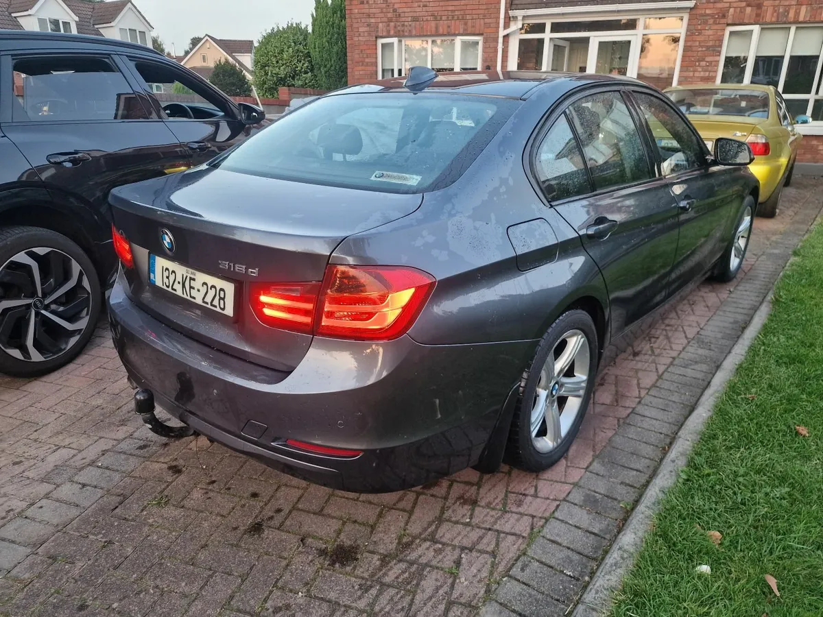 BMW 3-Series 2013 Diesel - Image 4