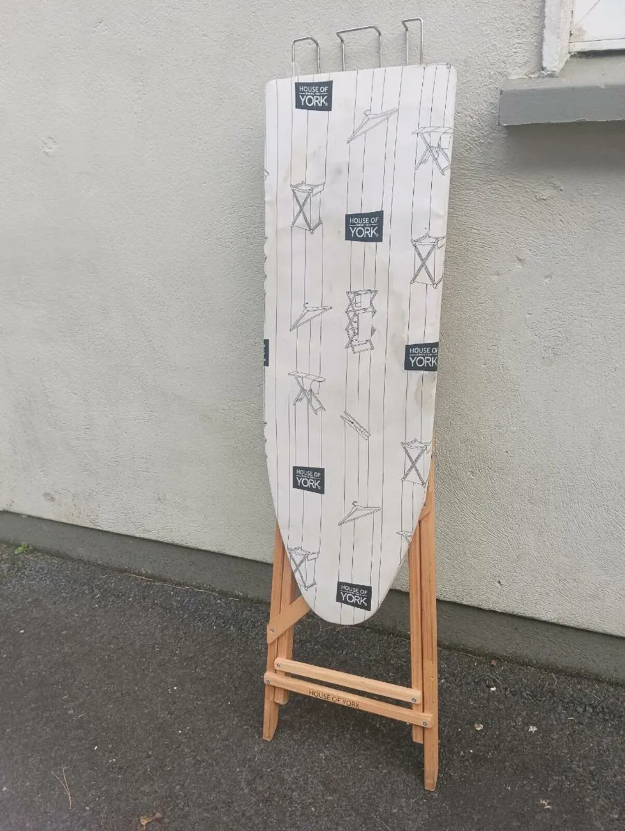 Lovely tidy iron board, - Image 3