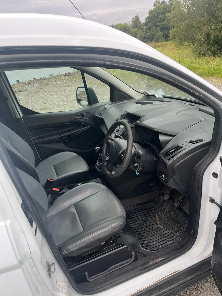 Ford transit connect - Image 4
