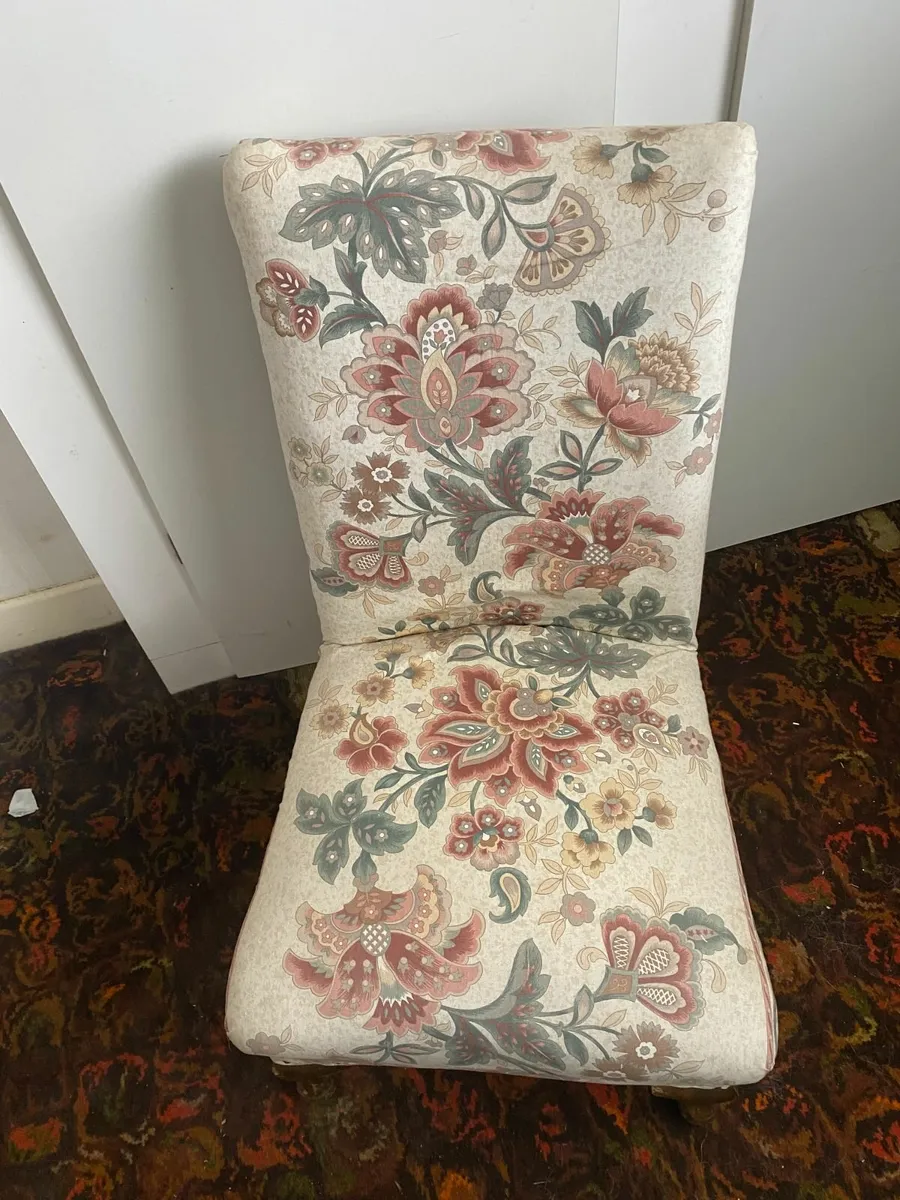 2 Occasional Chairs - Image 1