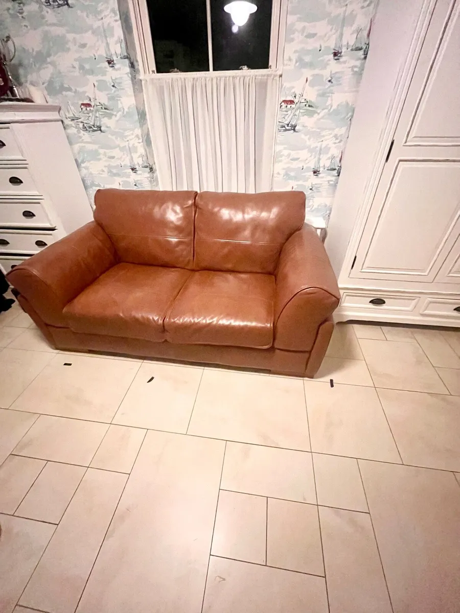 3 Seater Leather Couch - Image 1