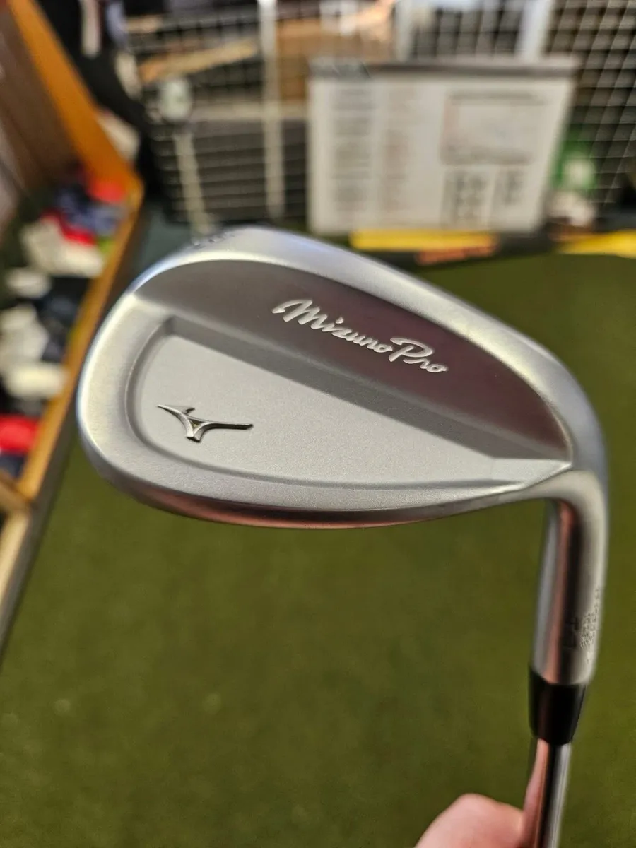 As New Mizuno Pro - Image 1