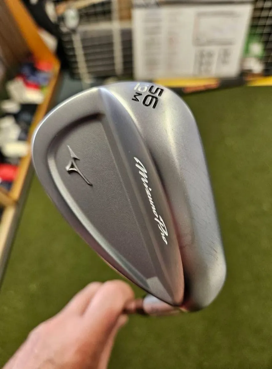 As New Mizuno Pro - Image 3