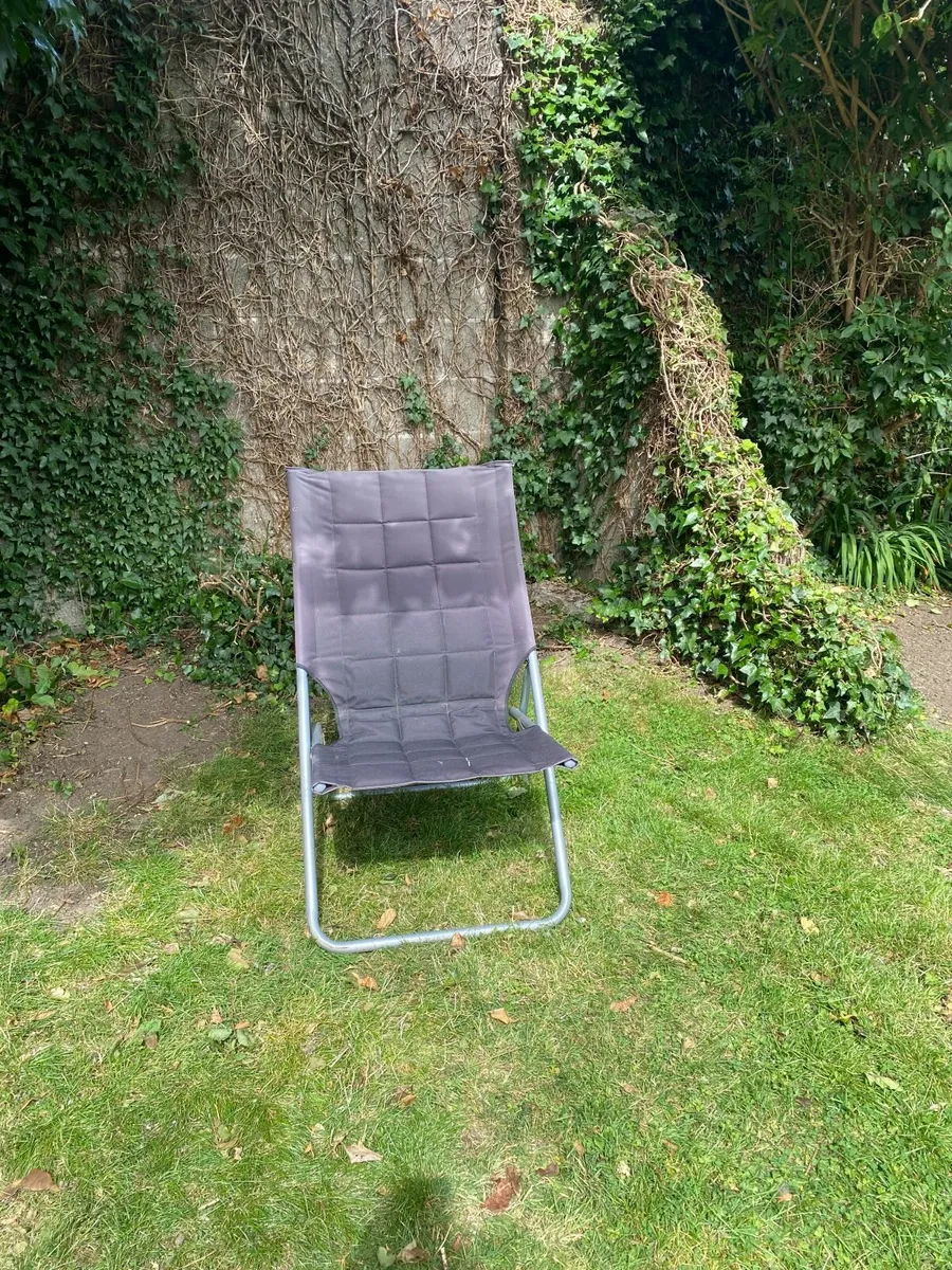 Padded Folding Chair - Image 3