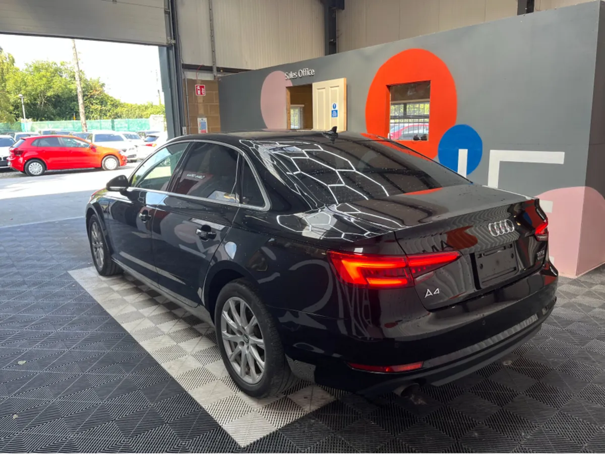 Audi A4 2.0 TFSI QUATTRO / HEATED LEATHER , REVERS - Image 4