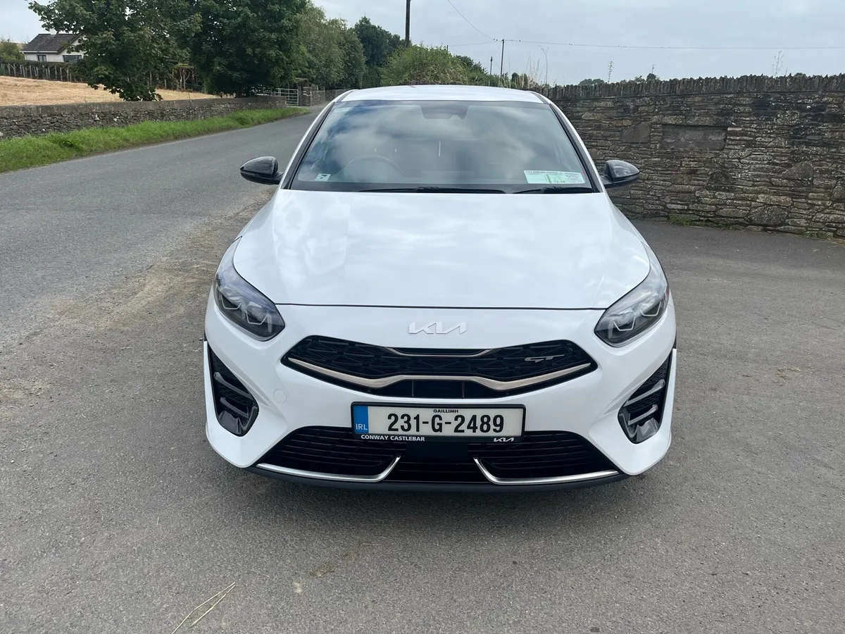 Kia Ceed Gt Line 2023 - Image 2