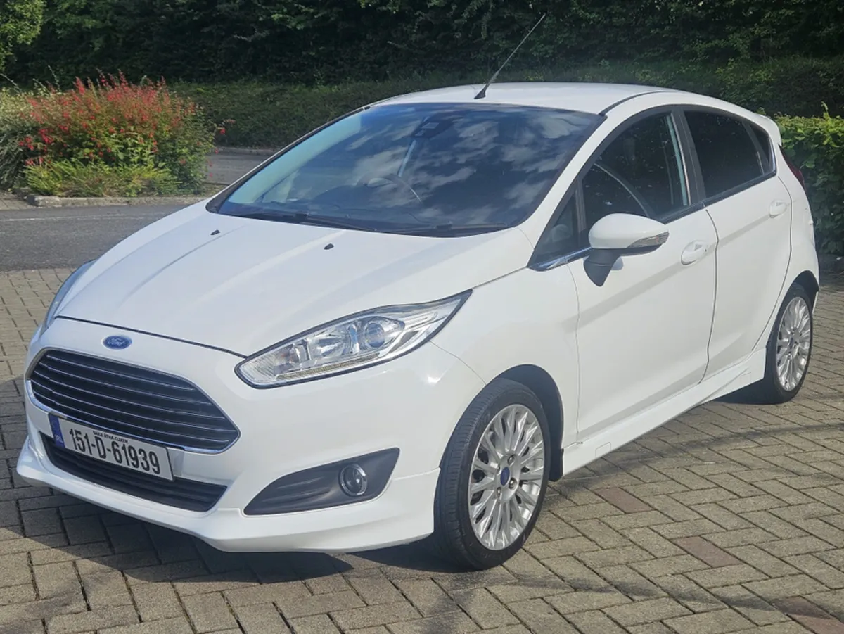 Ford Fiesta 1.0 PETROL AUTOMATIC ST LINE  * HIGH S - Image 3