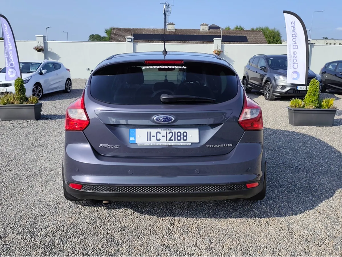 Ford Focus 1.6 TDCI 95PS 5M TITANIUM S/ S/S 4DR - Image 3