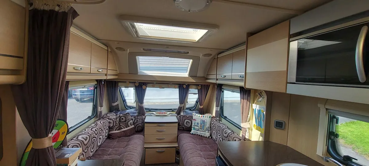 Sterling Eccles Sport 6 Berth Caravan - Image 2