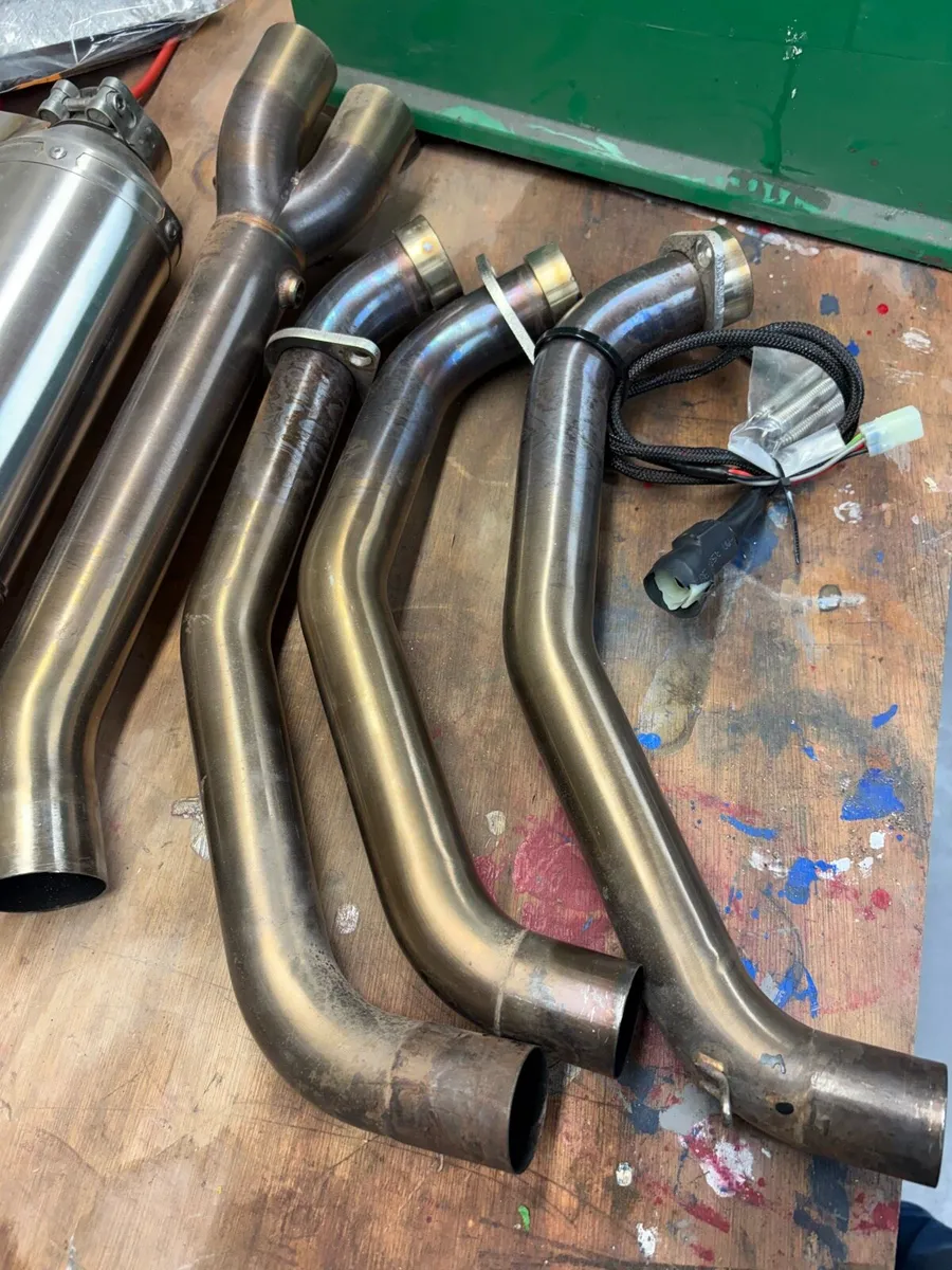Yamaha MT09 exhaust system - Image 2