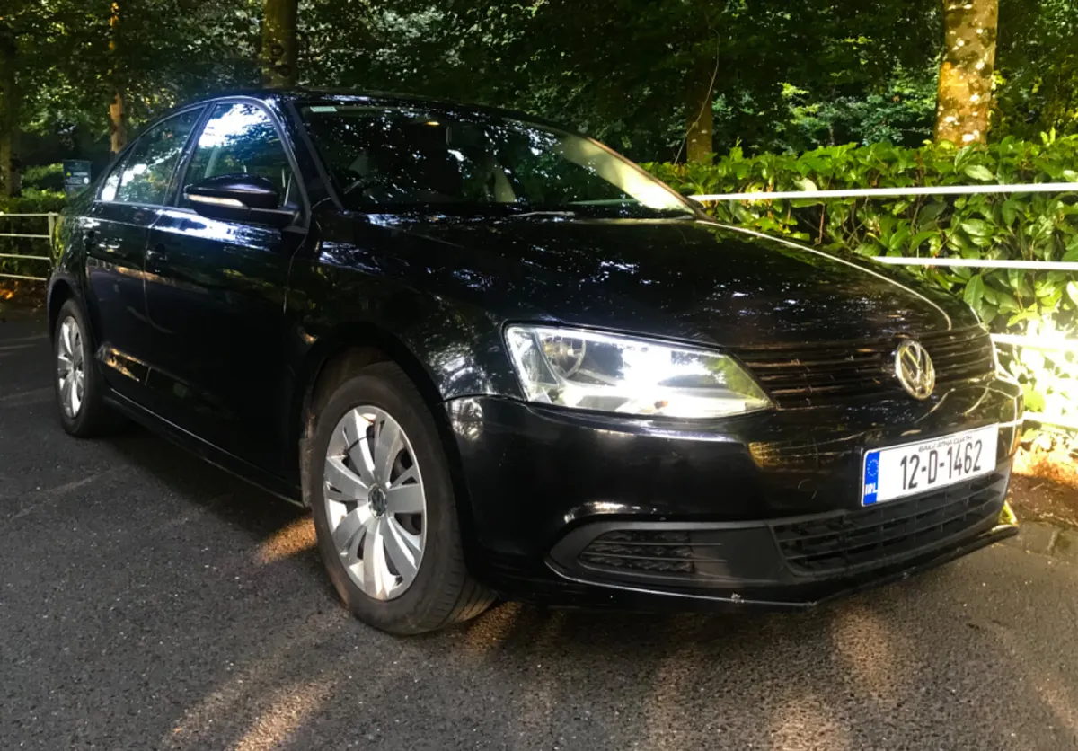 Volkswagen Jetta 1.6 TDI TRENDLINE - Image 1