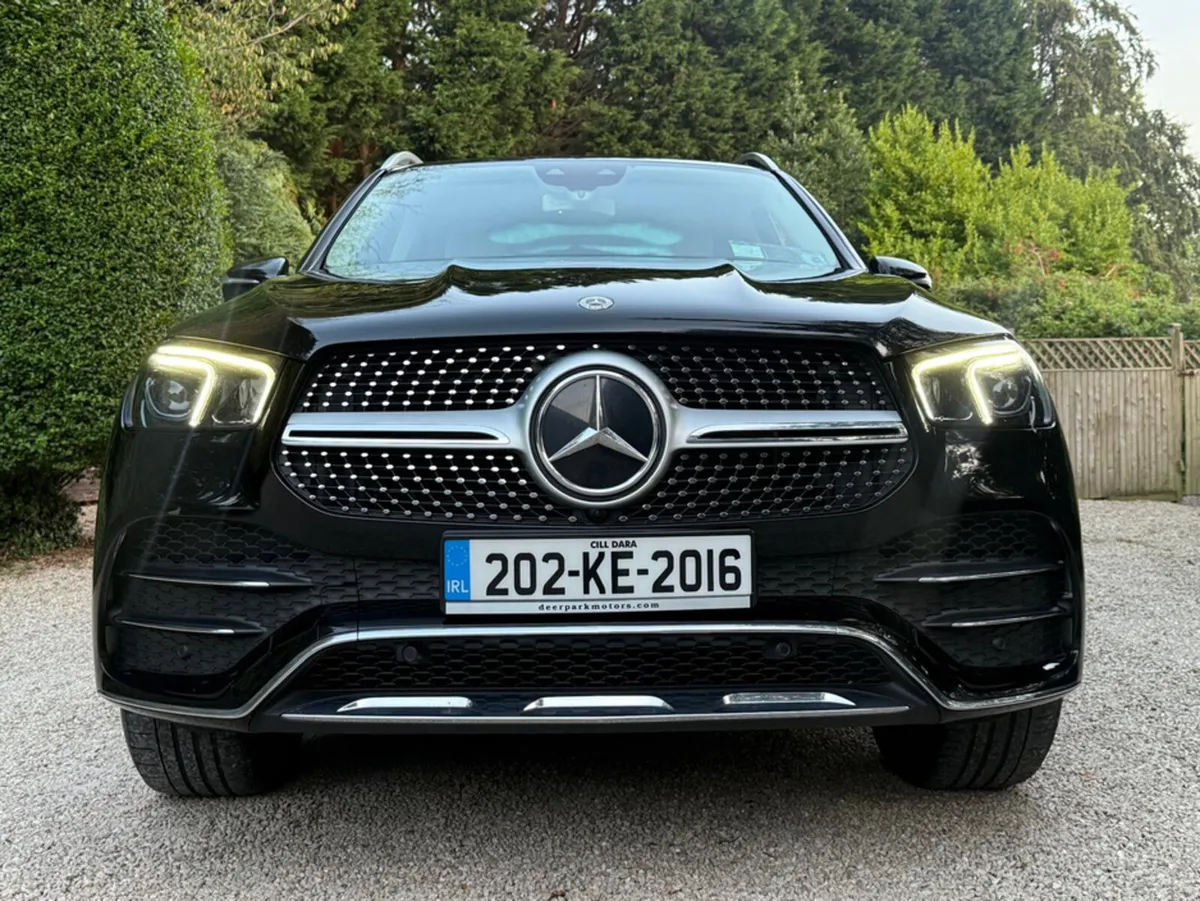 Mercedes-Benz GLE 300 D 4MATIC 7 SEAT AMG EXT - Image 3