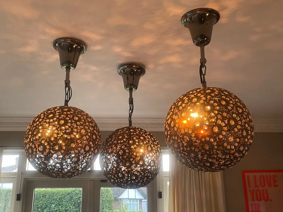 Chandelier/Interesting Light Fitting - Image 1