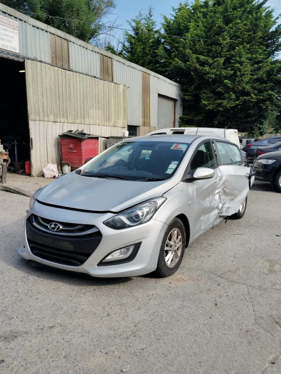 Breaking Hyundai i30 2013 1.6crdi - Image 2
