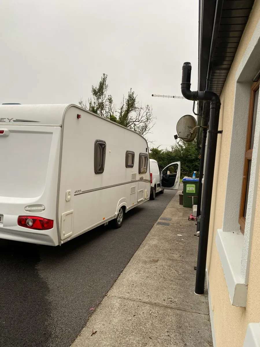 Caravan - Image 2