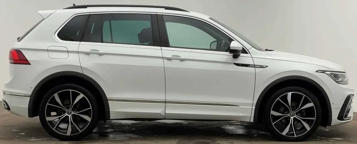 Volkswagen Tiguan 2.0 TDI R-line SUV 5dr Diesel D - Image 3