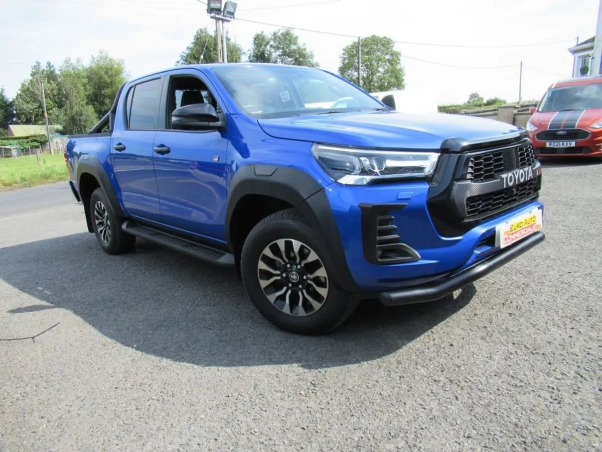 Toyota HiLux 2.8 D-4d GR Sport Pickup Double Cab - Image 1