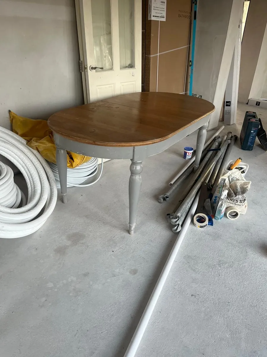 6-8 foot extendable table - Image 3